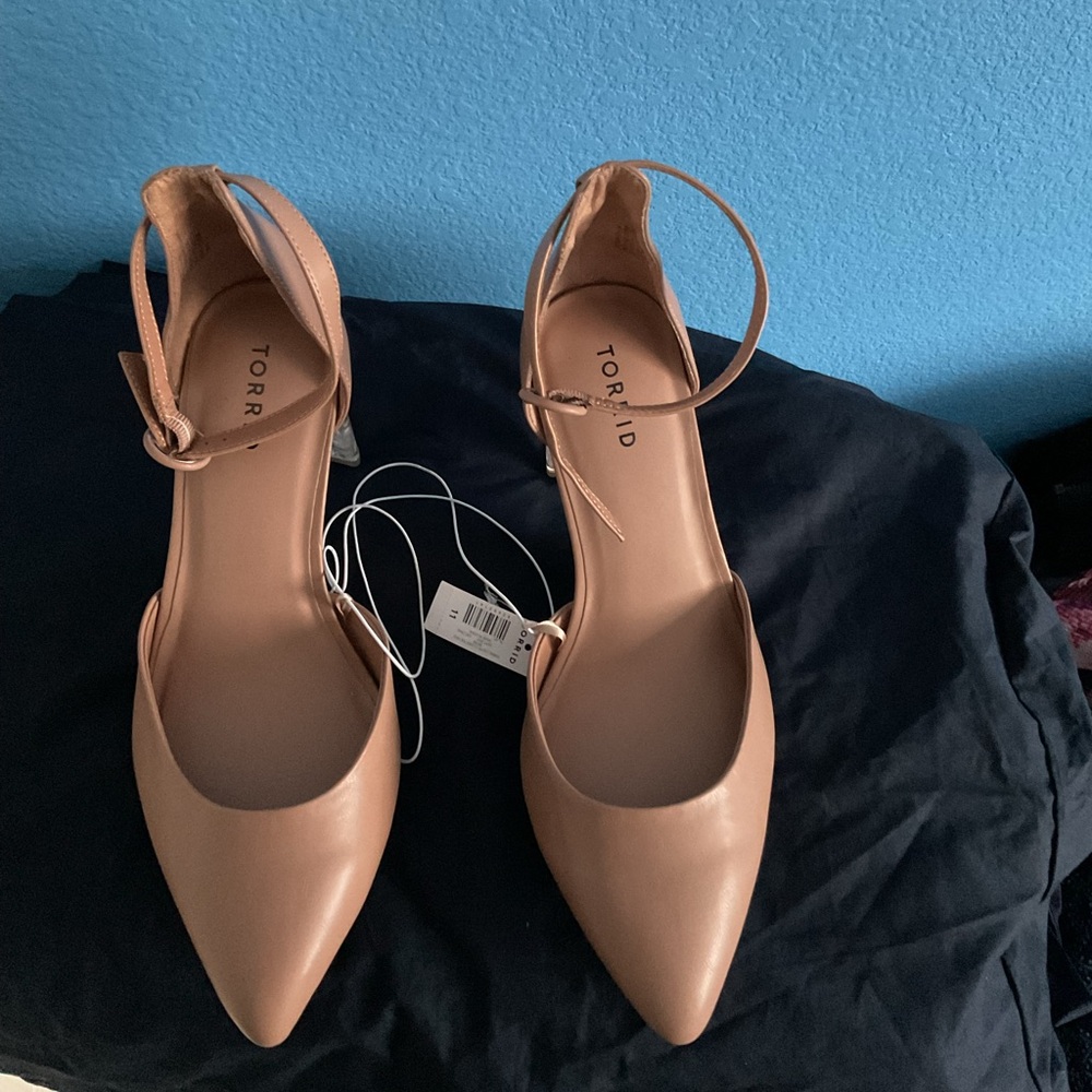 Neutral heels
